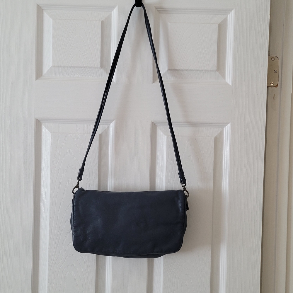Stone Mountain Accessories Midnight Shoulder Bag